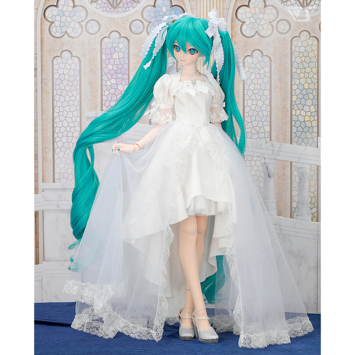 Dress Up Train (White / Tulle)