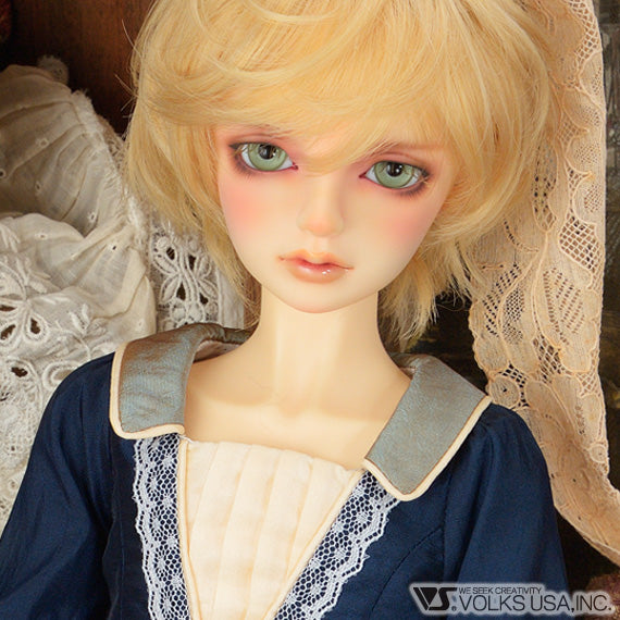 Antique Boyish Style