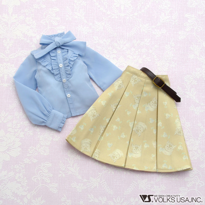 Brown tabby cat skirt set